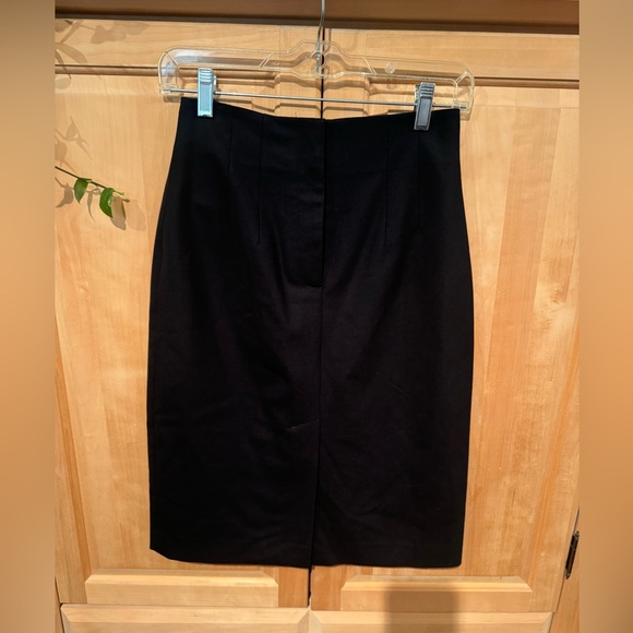 Theory Black Wool Pencil Skirt in Size 00 - Picture 8 of 8